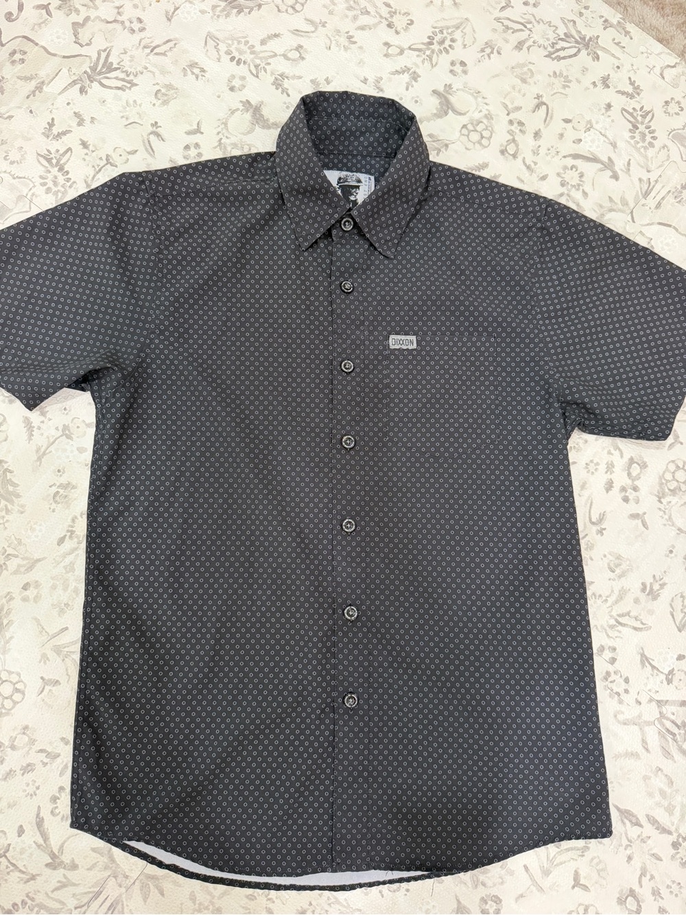Dixxon Men’s Small Short Sleeve Button-Up Shirt in Charcoal